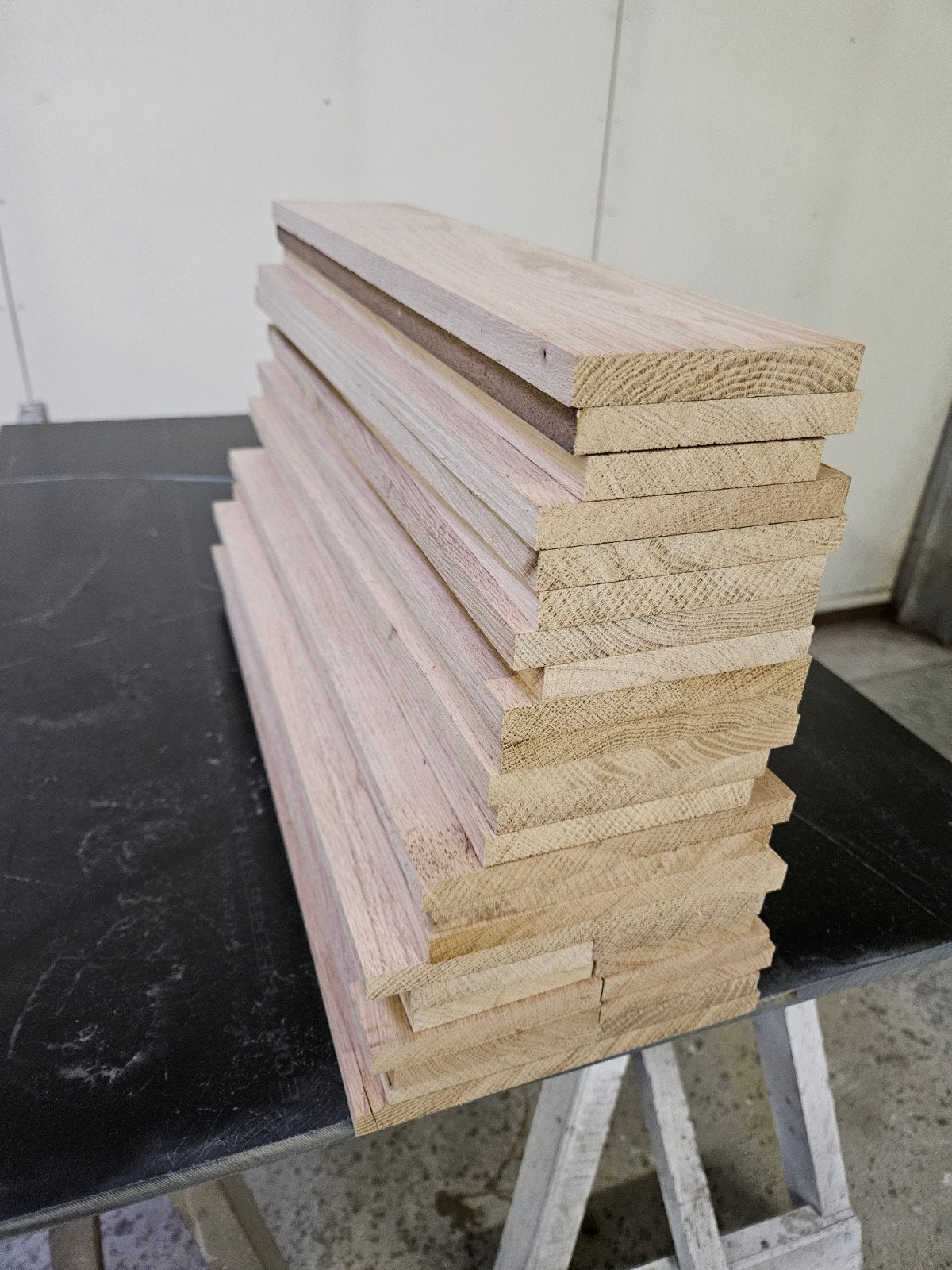 Zeer mooi Frans eikenhout geschaafd en droog, Doe-het-zelf en Bouw, Hout en Planken, Ophalen