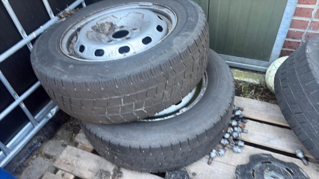 4x banden 205/65 r16 €50,-, Enlèvement ou Envoi, Comme neuf