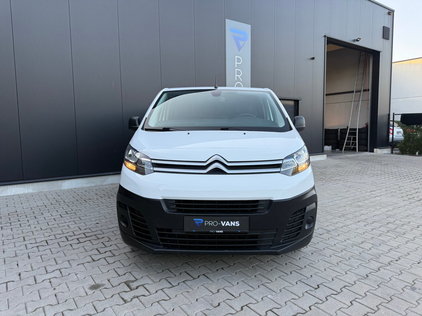 Citroën Jumpy 2.0d 122PK |CarPlay|Cruise|Trekhaak|Airco|BTW, Autos, 90 kW, Achat, Euro 6, Entreprise