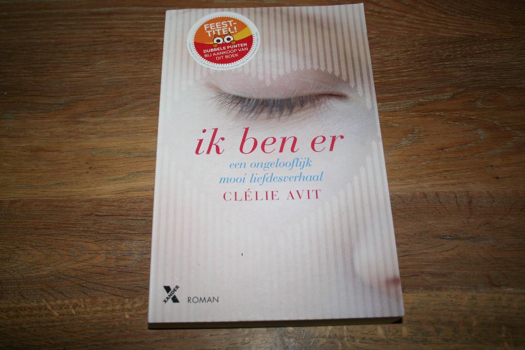 boek: ik ben er van Clélie Avit, Ophalen of Verzenden, Gelezen, Clélie Avit