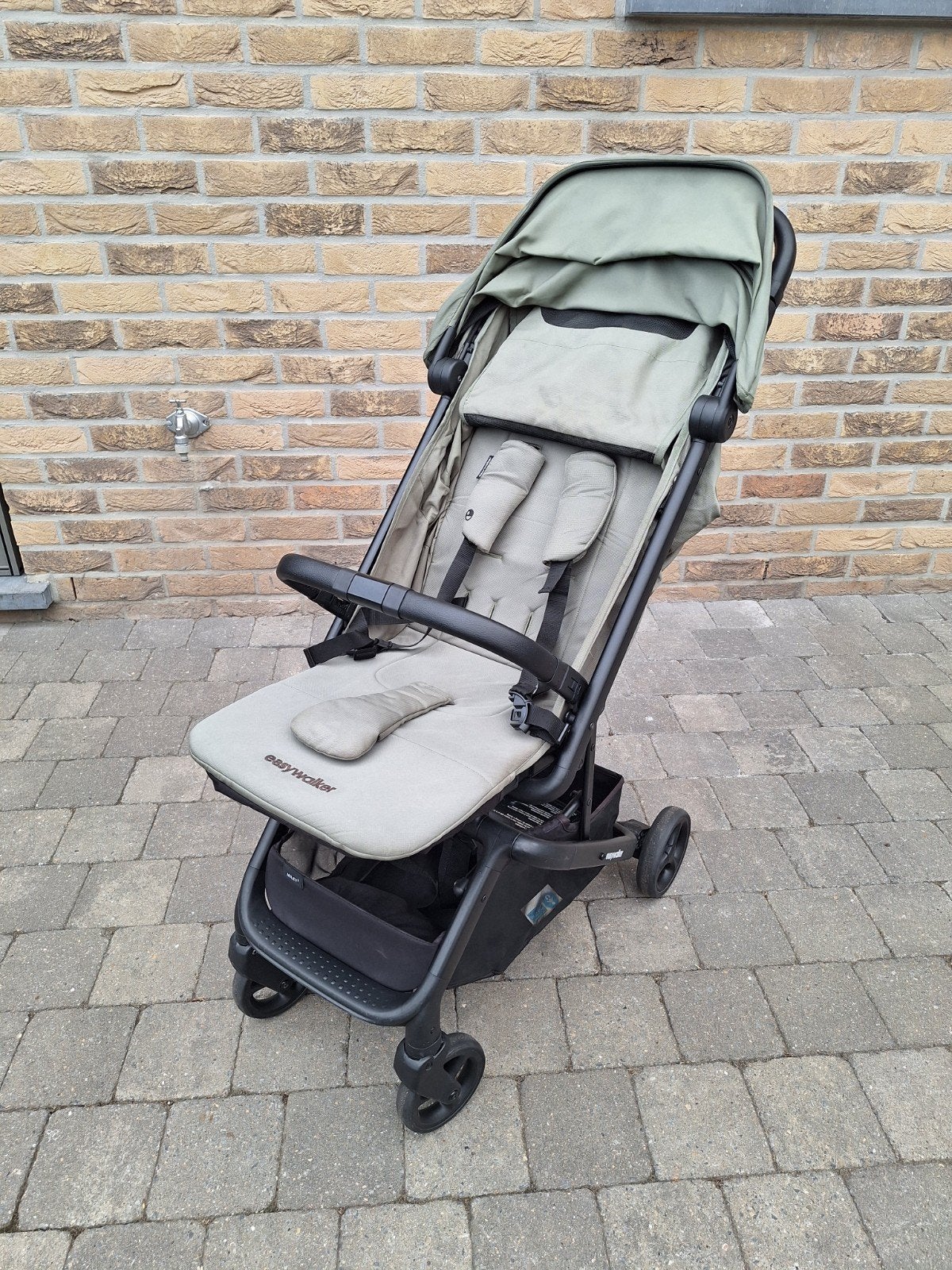 Buggy easy walker miley2, Kinderen en Baby's, Buggy's, Zonnekap, Ophalen