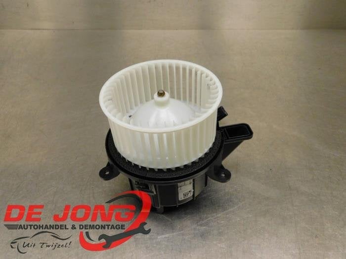 Moteur de ventilation chauffage d'un Volkswagen Multivan T7, Volkswagen, -, 3 mois de garantie, Utilisé