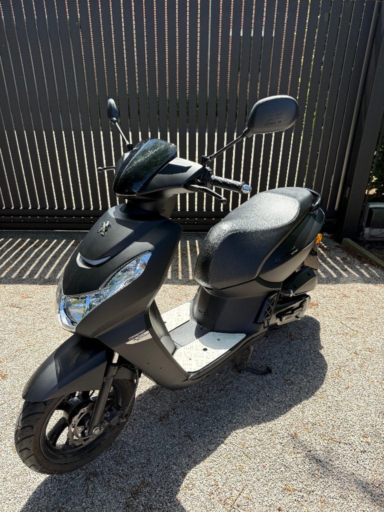 Peugeot Kisbee Black Edition 2023, Ophalen, Overige modellen, 49 cc, Klasse B (45 km/u)