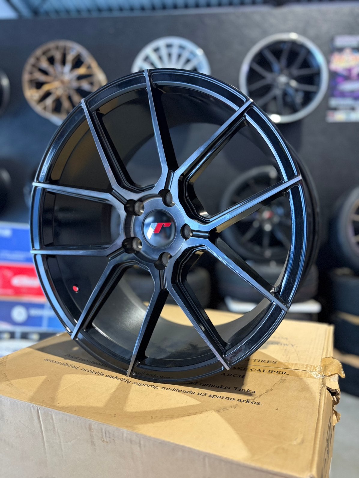 19” Japan racing jr30 gloss black/polished front, Enlèvement