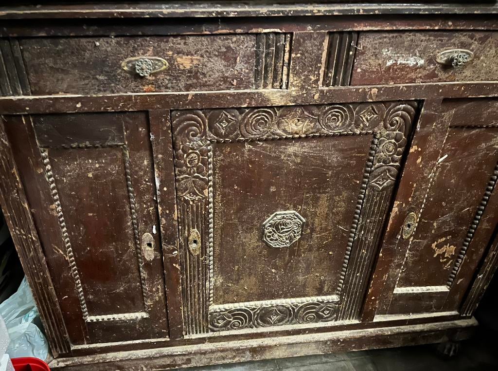 Armoire ancienne de plus de 100 ans, Enlèvement