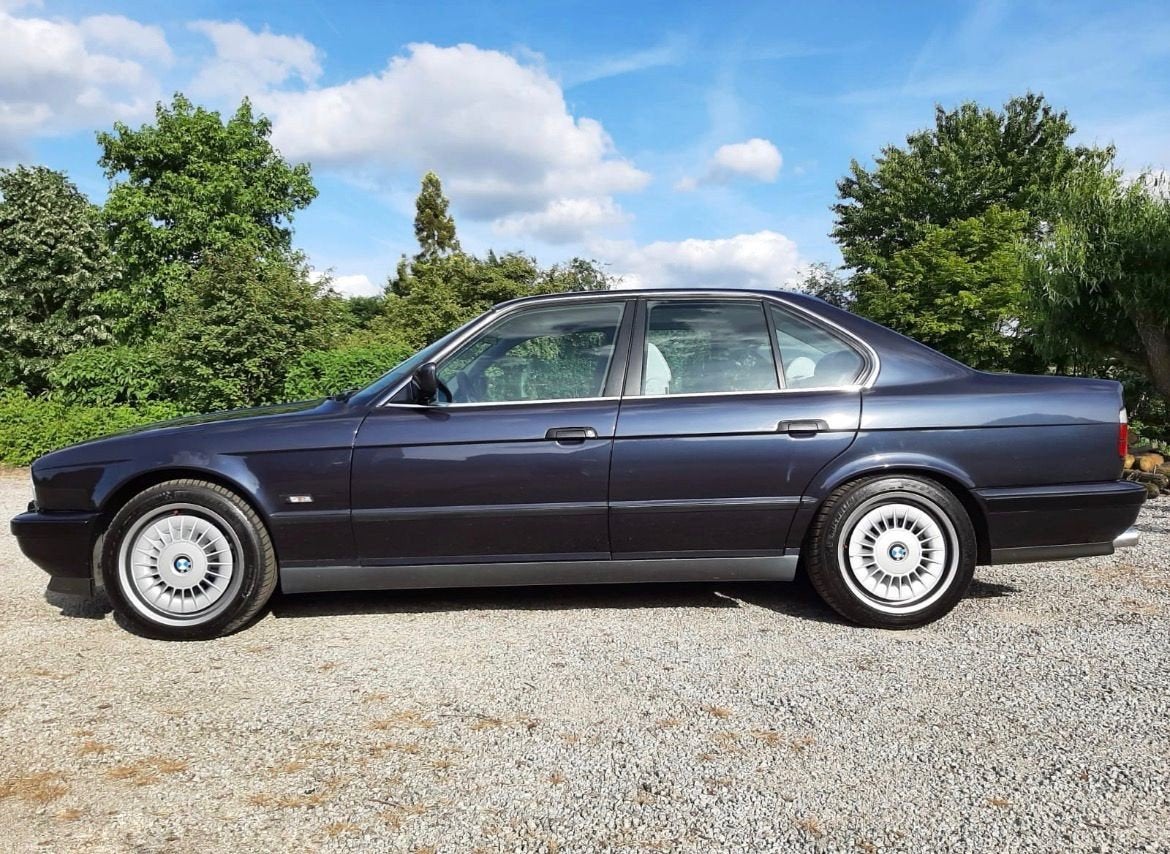 BMW M5 E34 année 1992 oldtimer 3.600 cm³ 315 CV impeccable, Autos, BMW, Cuir, 4 portes, 6 cylindres, Particulier