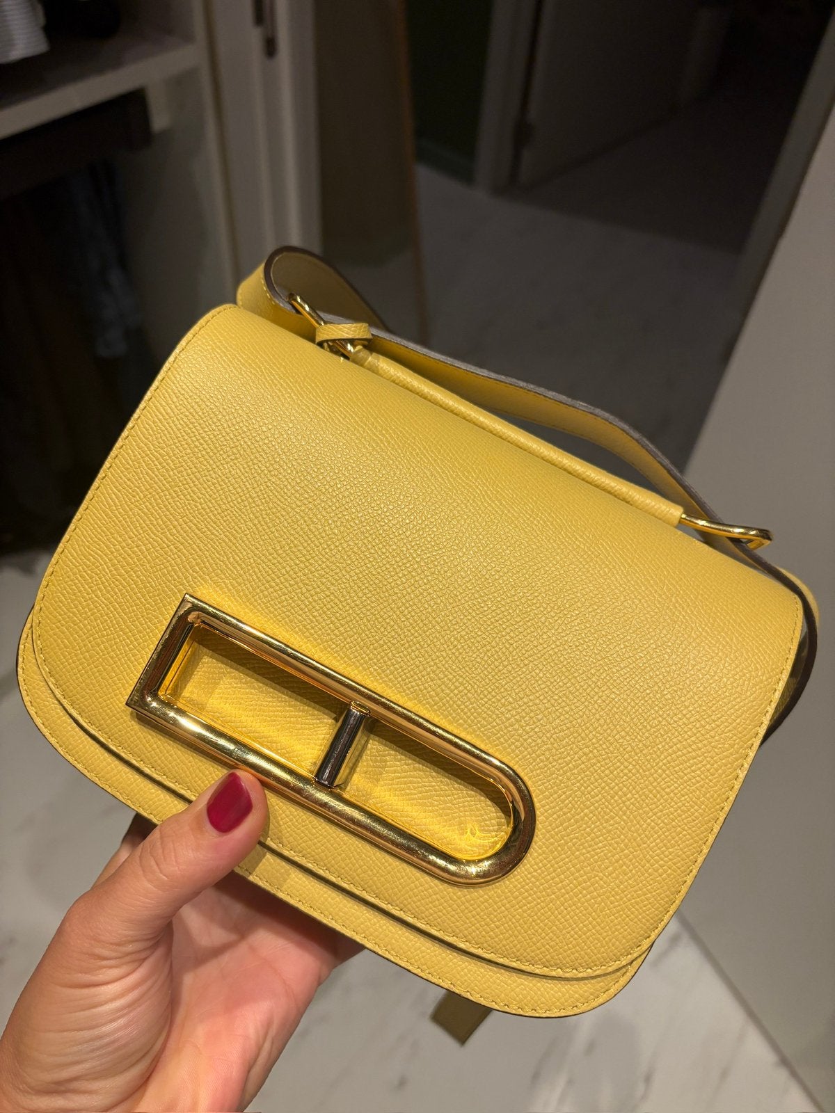 Delvaux Lingot in kleur Pollen te koop., Ophalen, Zo goed als nieuw