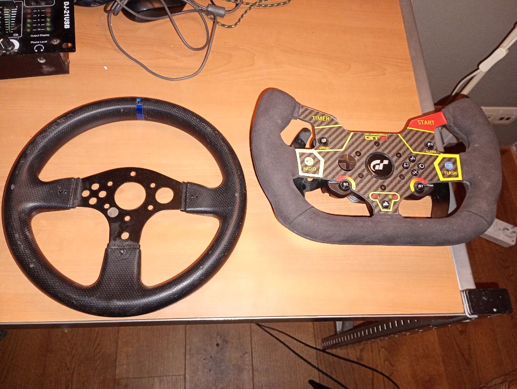 roues volants thrustmaster, Enlèvement, Utilisé, Thrustmaster