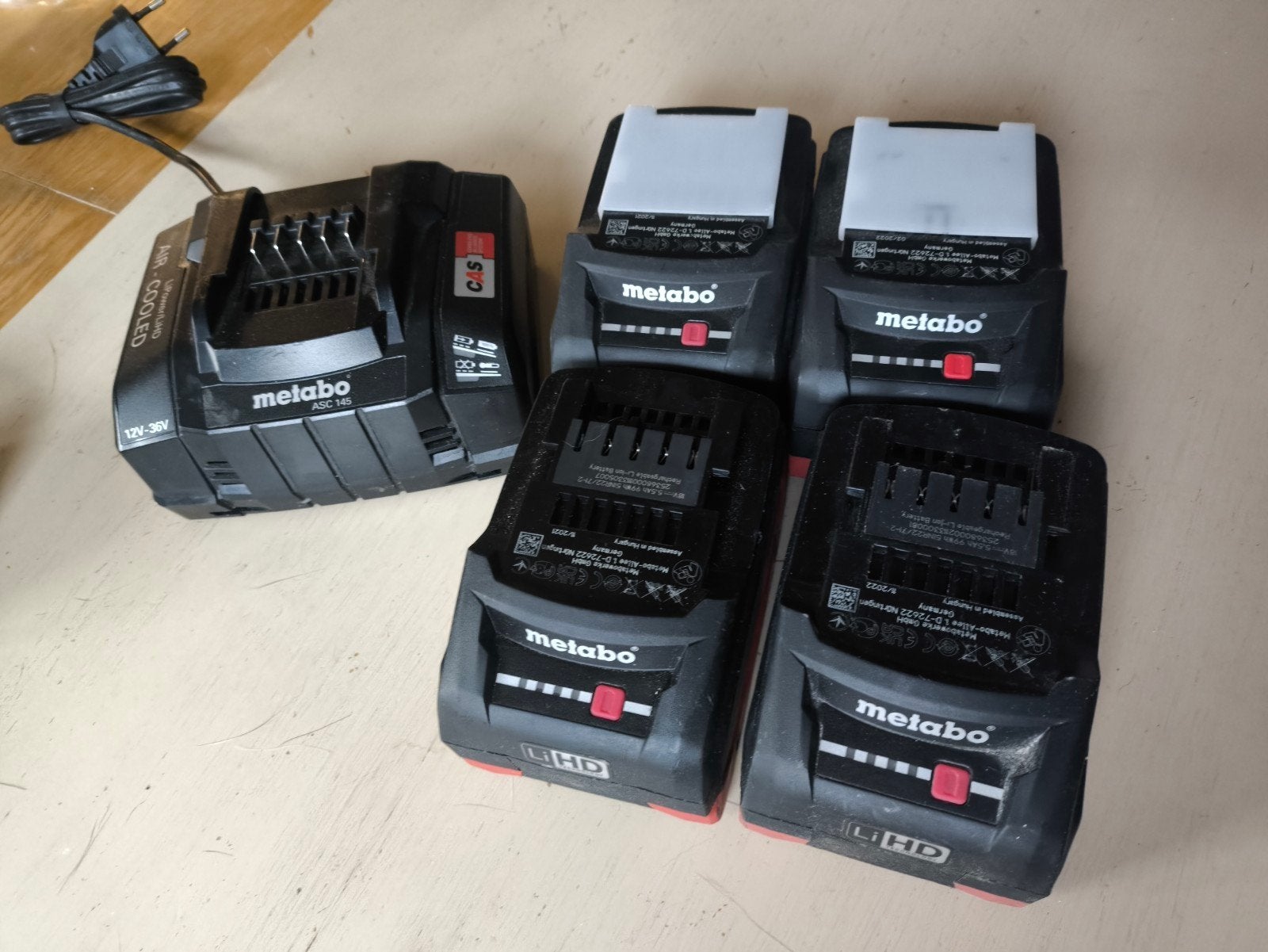Metabo 18V LiHD 5.5Ah batterijen (4x) + ASC145 snellader – C, Ophalen