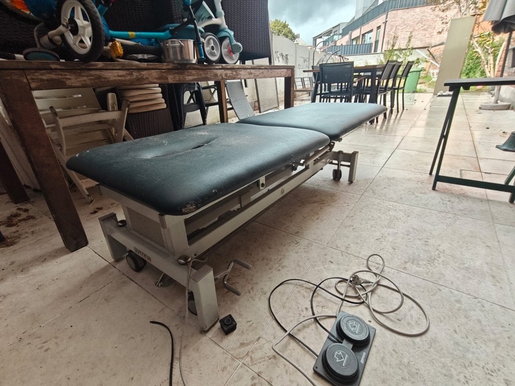 GYMNA Elektrische 2-delige Massagetafel, Ophalen, Gebruikt