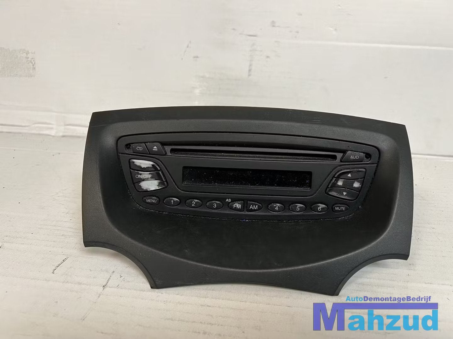 FORD KA 2 RADIO 2008-2016, Autos : Pièces & Accessoires, Info@ford.com, Ford Motor Company, American Road 1
48126  Dearborn, Ford