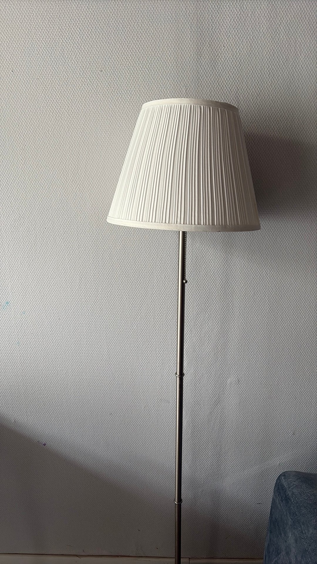 Vloerlamp met geplooide kap - ÅRSTID stijl - Nikkel, Ophalen, Zo goed als nieuw