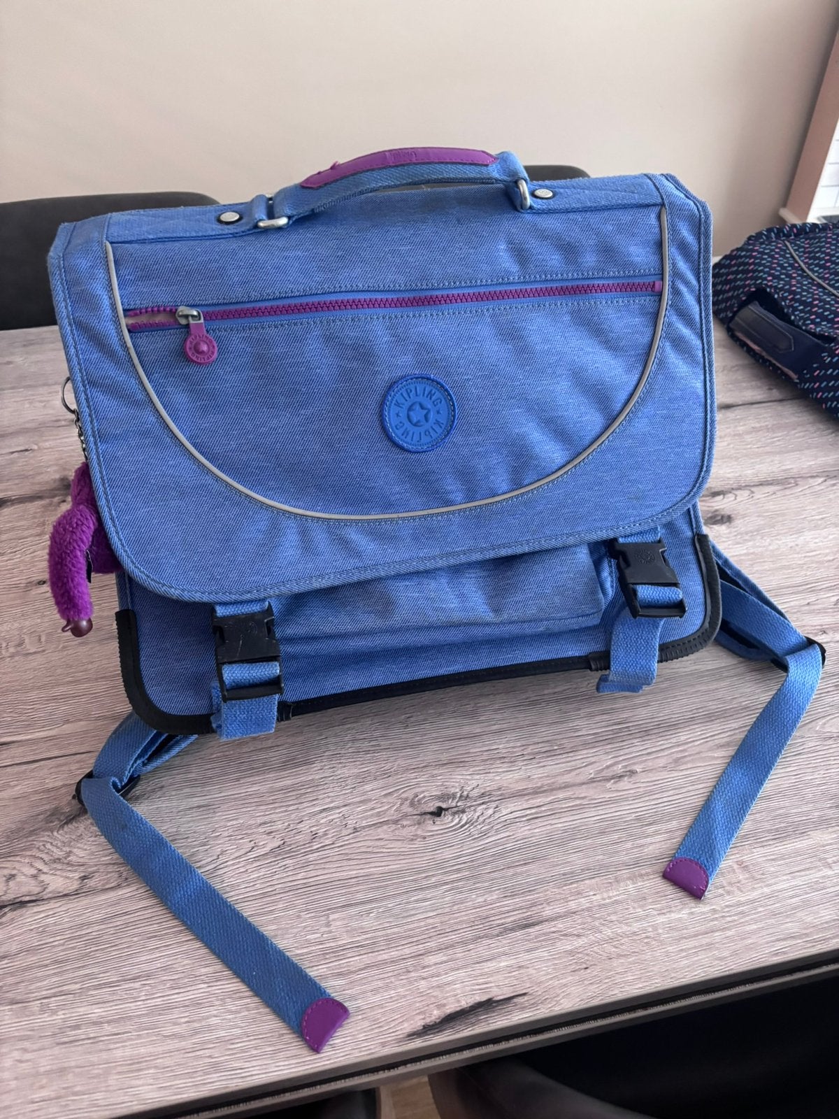 Cartable kipling rigide : 1 à 3ième  primaire, Bijoux, Sacs & Beauté, Sacs | Cartables, Enlèvement, Utilisé, Violet