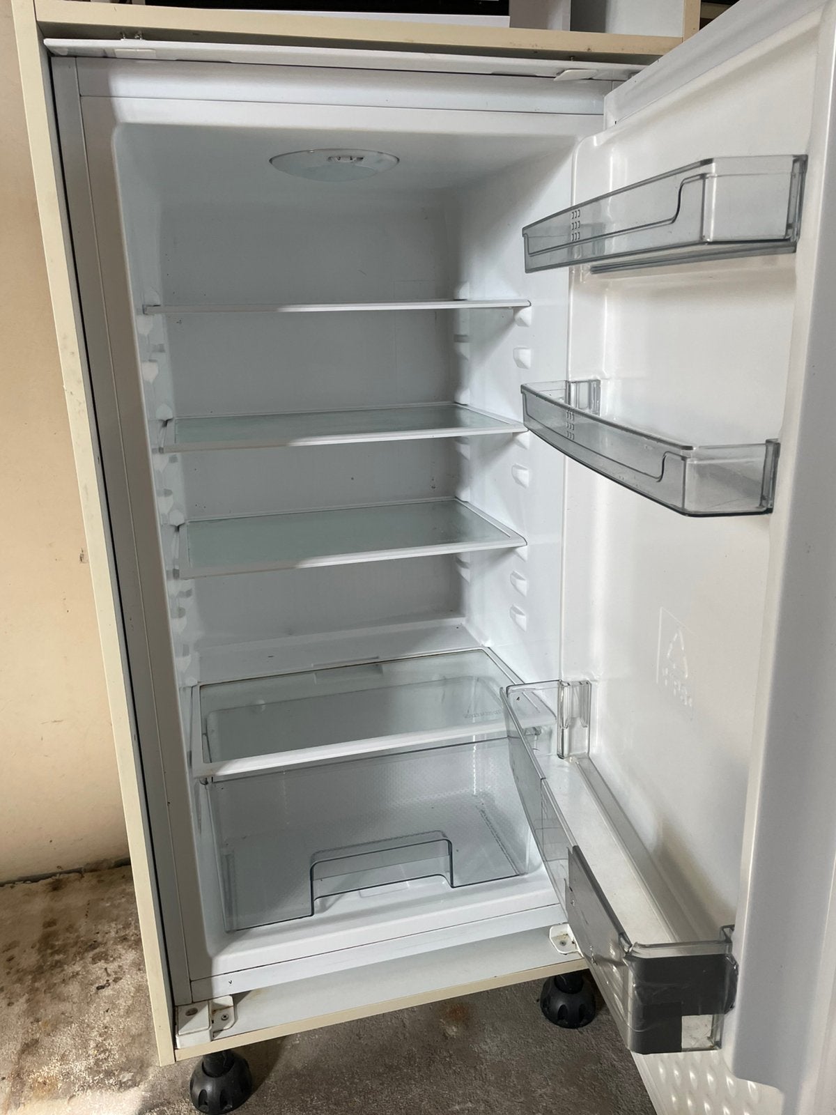 Gratis koelkast met kast, Enlèvement, Comme neuf