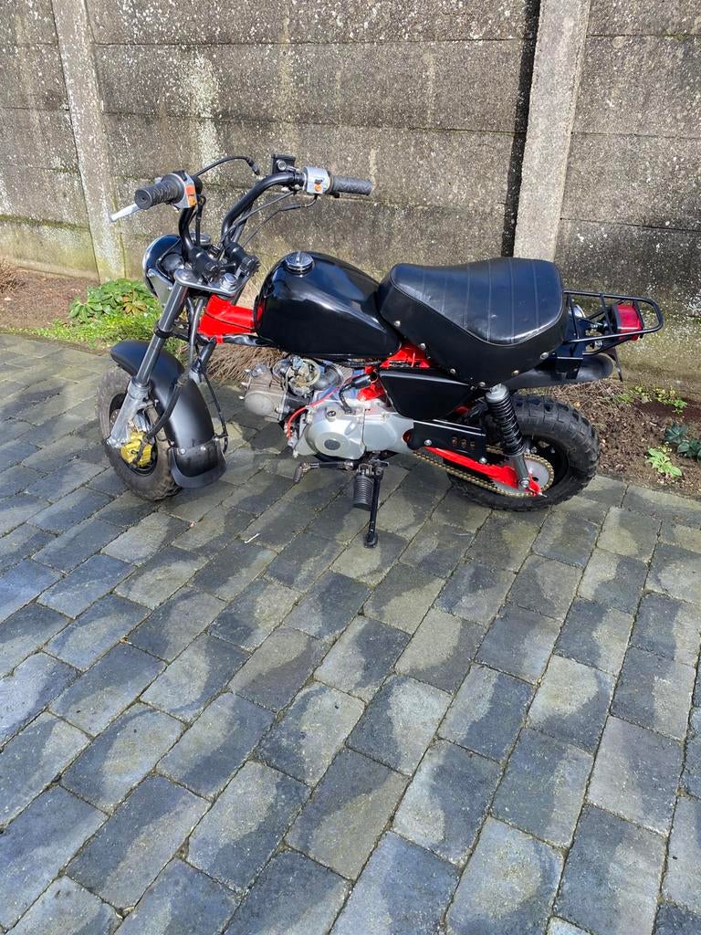 Monkey, Fietsen en Brommers, Ophalen, Zo goed als nieuw