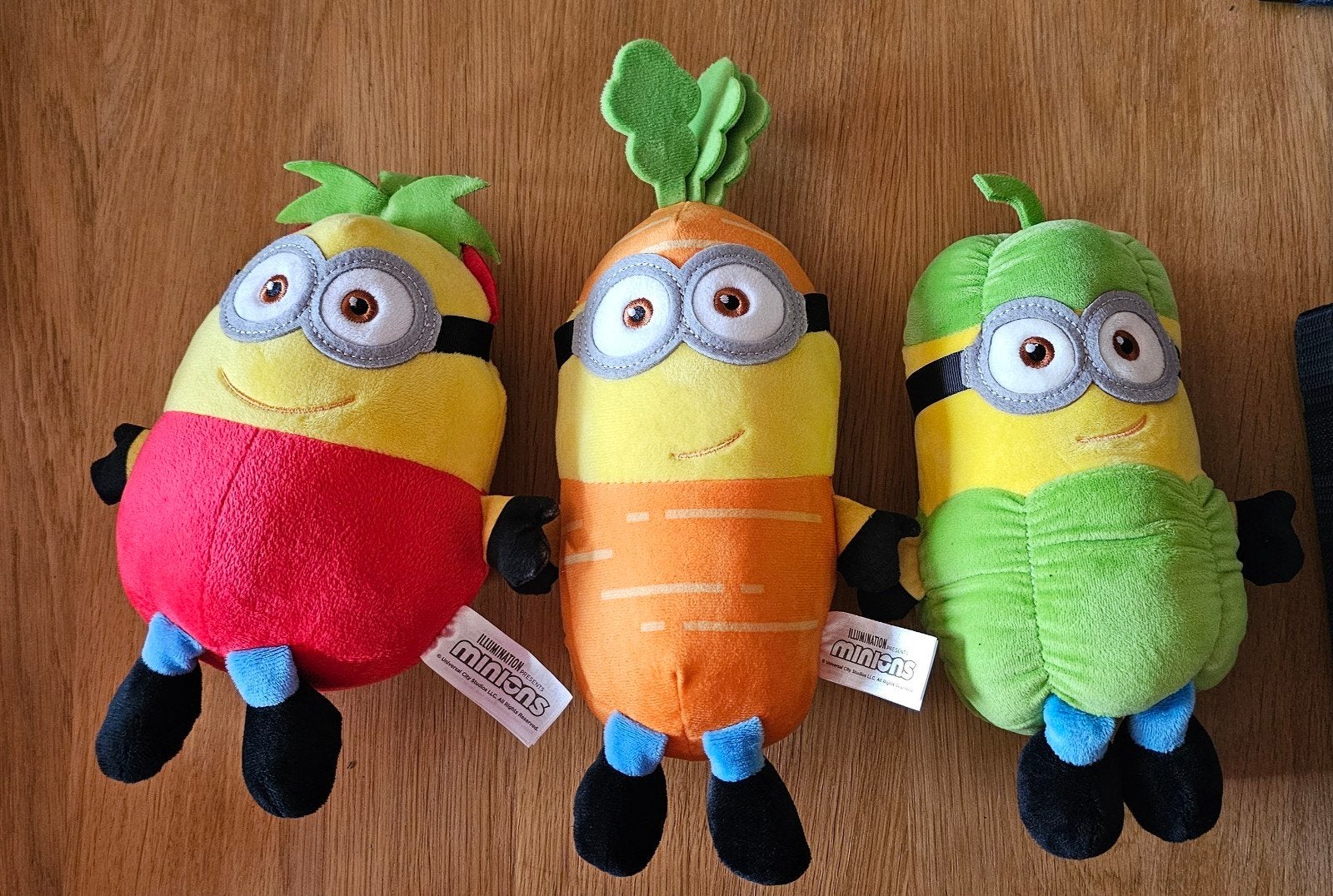 Pluche 3 minions ulumination studio 100 disney, Disney, Disney, Overige typen, Nieuw