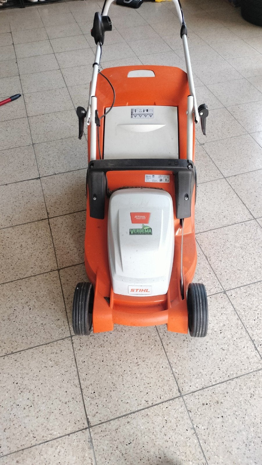 Stihl electrische grasmaaier maaibreedte 41 cm, Jardin & Terrasse, Tondeuses à gazon, Stilh, Comme neuf, 40 à 49 cm, Enlèvement