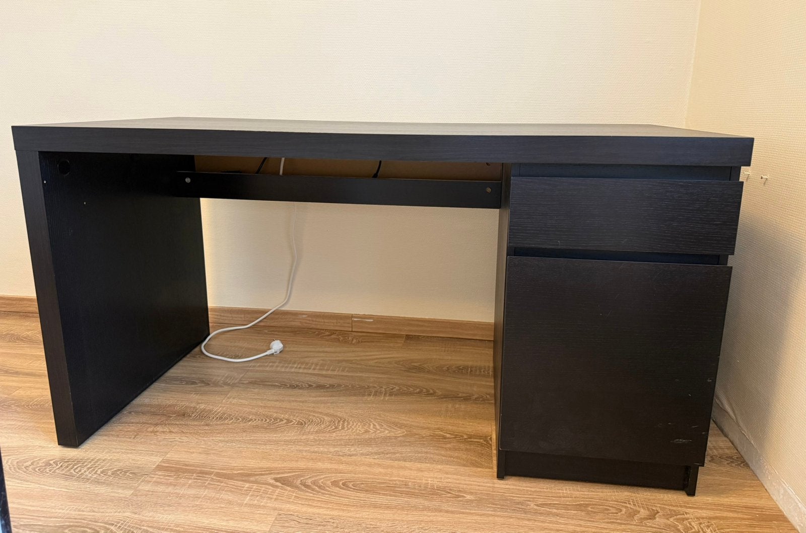 Bureau 140x65cm, Maison & Meubles, Bureaux, Bureau d'ordinateur, 65 cm, Avec tiroirs, Utilisé