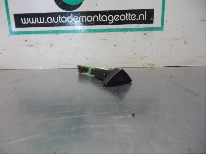 Commutateur éclairage d'urgence d'un Volvo V70, Autos : Pièces & Accessoires, -, -, -, Enlèvement ou Envoi