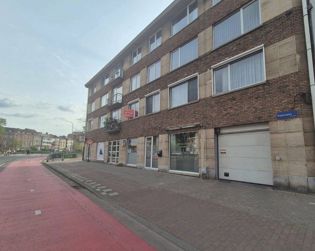 Garage op wandelafstand Mechelen Station, Immo, Garages en Parkeerplaatsen, Mechelen