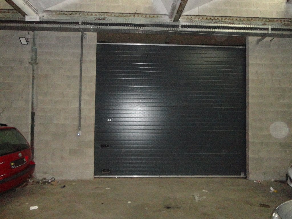 Magazijn met inboedel met waterschade, Provincie Luik