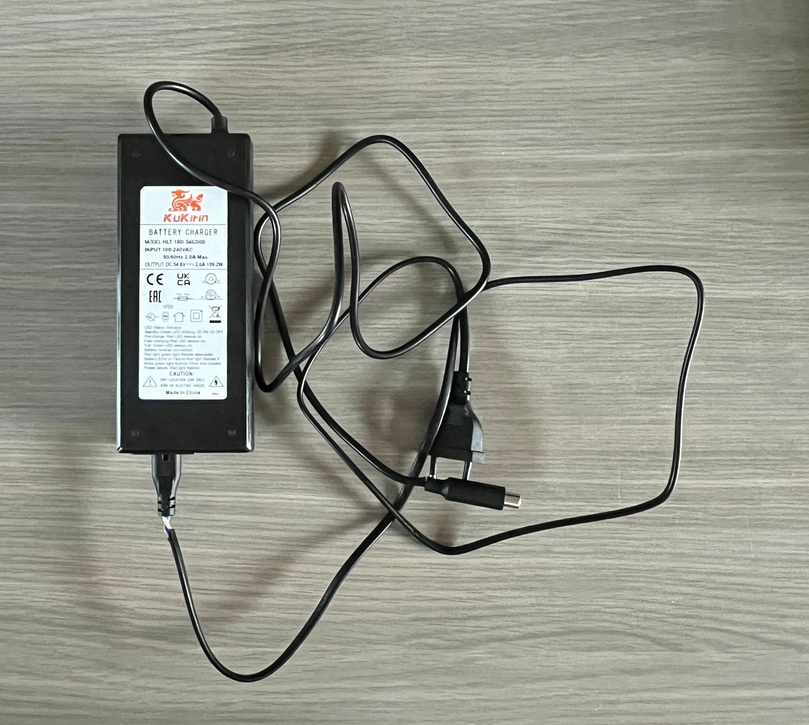 Oplader Kukirin G2 Max, Fietsen en Brommers, Steps, Ophalen of Verzenden, Zo goed als nieuw, Elektrische step (E-scooter)
