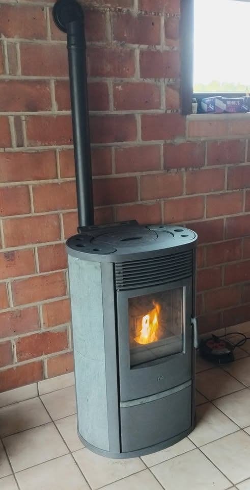 pelletkachel edilkamin iris plus 8.3 kw met spekstenen, Ophalen, Overige brandstoffen, Zo goed als nieuw, Pelletkachel
