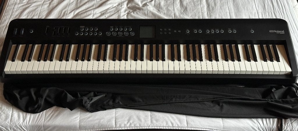 Roland FP-E50, Muziek en Instrumenten, Keyboards, Ophalen, Zo goed als nieuw, 88 toetsen, Roland