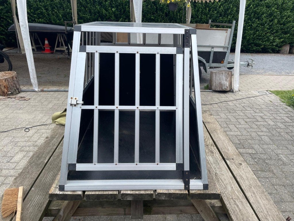 Banc pour chiens (voiture, voyage). chien de taille moyenne, Enlèvement, Comme neuf