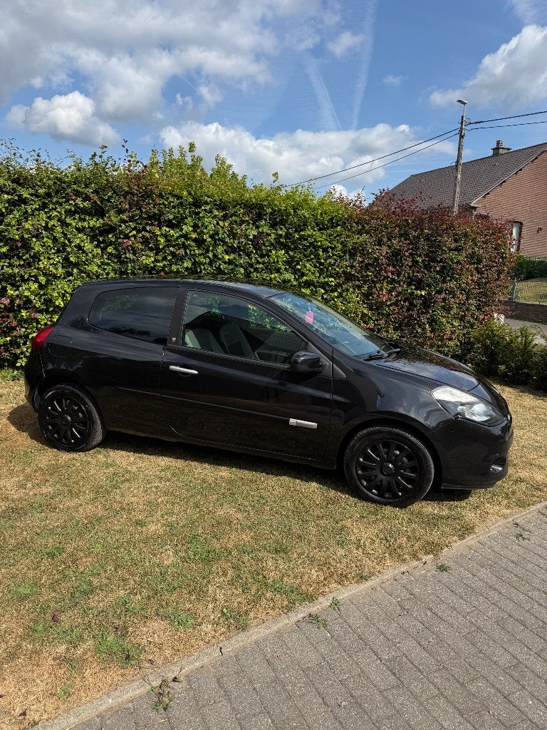 Renault Clio 3 – 1.5 dCi 75 ch – 2011, Auto's, Voorwielaandrijving, Stof, Zwart, 4 cilinders