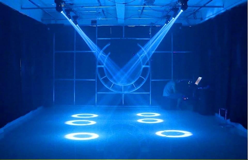 Nieuwe Flightcase met 4 x FIRST CLASS 140W LED, Muziek en Instrumenten, Licht en Laser, Nieuw, Licht, Geluidgestuurd, Kleur, Stroboscoopeffect