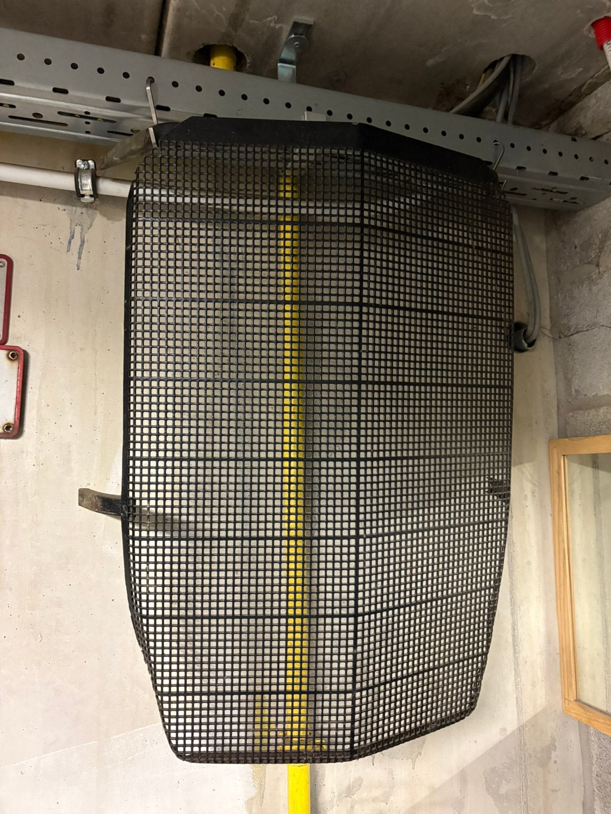 Mercedes 170 grill, Ophalen, Voor