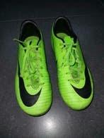 Felgele voetbalschoenen -Nike Mercurial - maat 35, Kinderen en Baby's, Ophalen, NIKE, Zo goed als nieuw, Jongen of Meisje