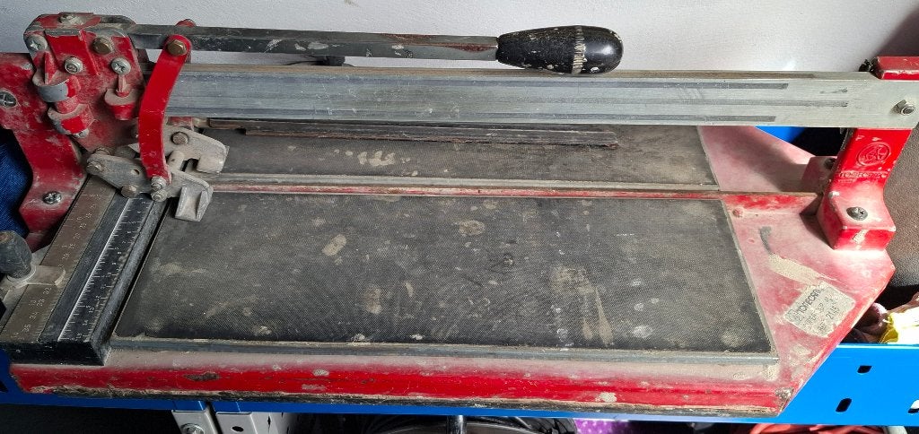 Tegelsnijder, Ophalen, Gebruikt, Snijgereedschap
