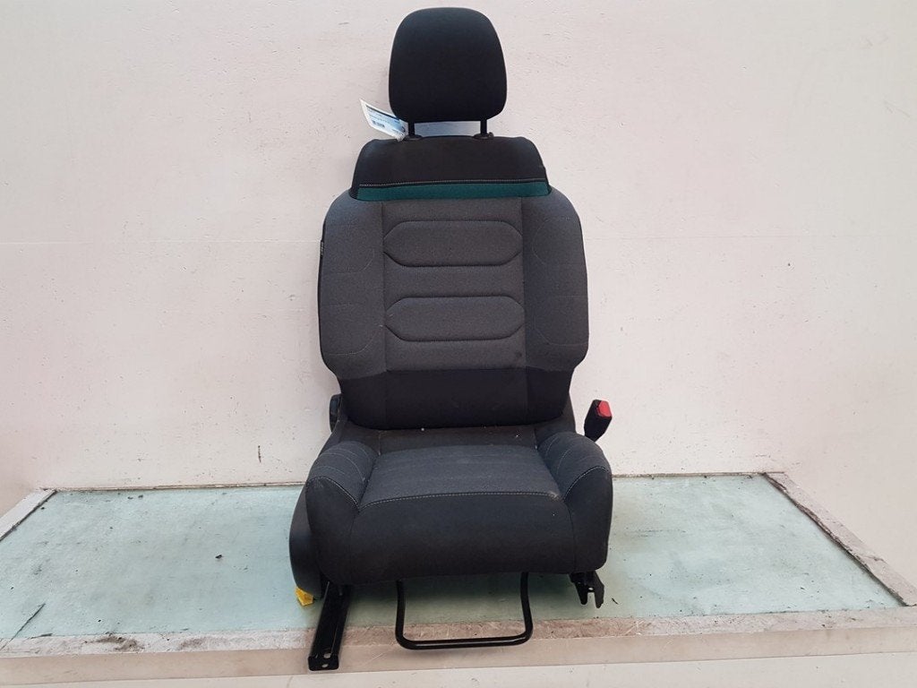 SIEGE AVANT DROIT ( PASSAGER ) C3 (SX / SW) (|9824480680|), Utilisé, Citroën