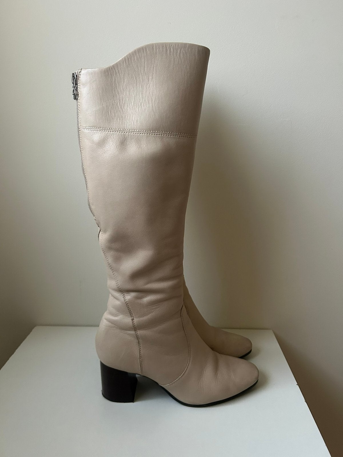 Beige lederen laarzen Tamaris maat 39, Kleding | Dames, Hoge laarzen, Beige, Ophalen of Verzenden, Zo goed als nieuw