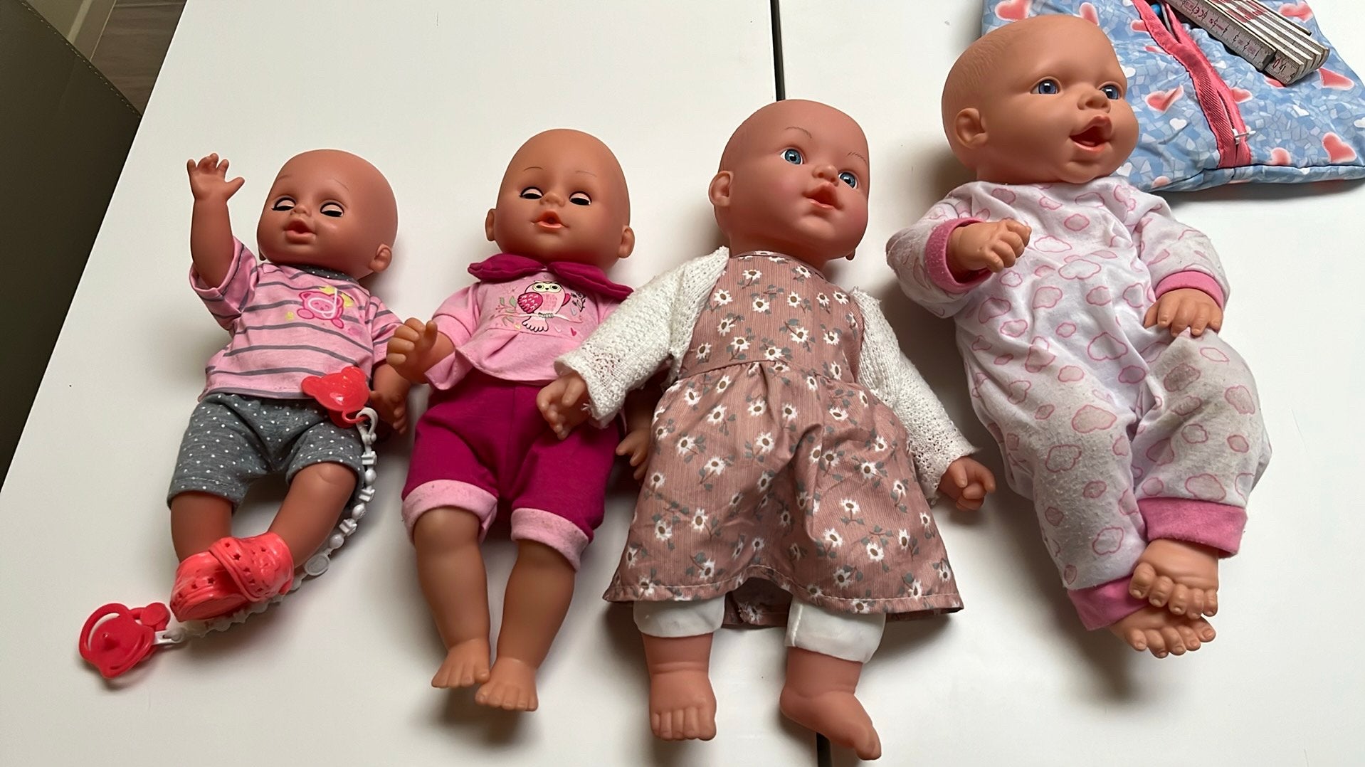 4 speelgoedpoppen, Kinderen en Baby's, Speelgoed | Poppen, Ophalen, Gebruikt, Babypop