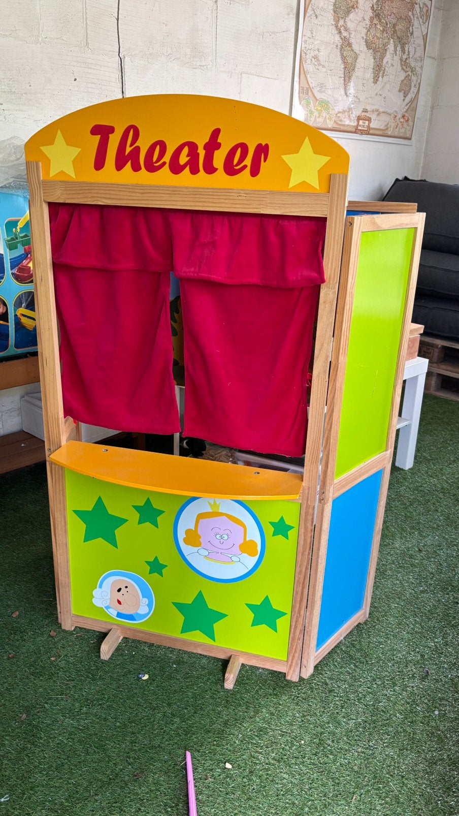Poppenkast - theater kinderen, Ophalen, Zo goed als nieuw, Hout