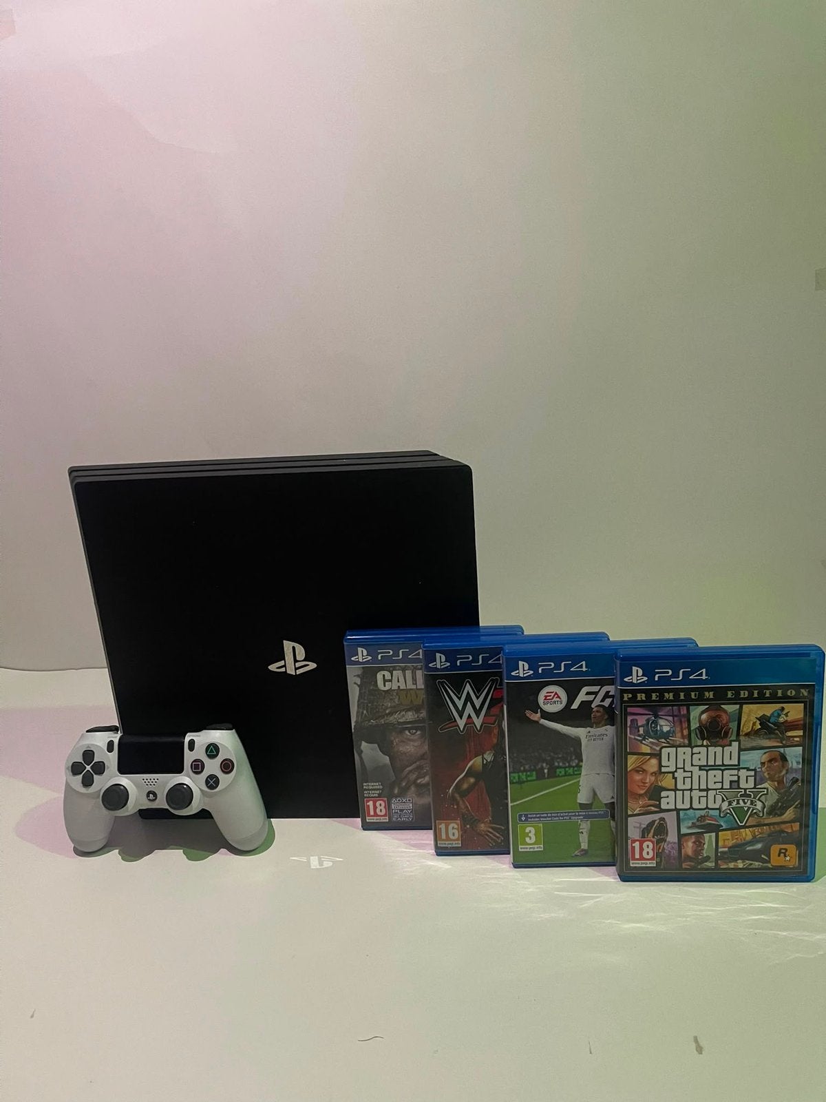 PlayStation 4 Pro 1TB + originele Sony controller + 4 games, Games en Spelcomputers, Met games, Ophalen of Verzenden, 1 TB, Met 1 controller