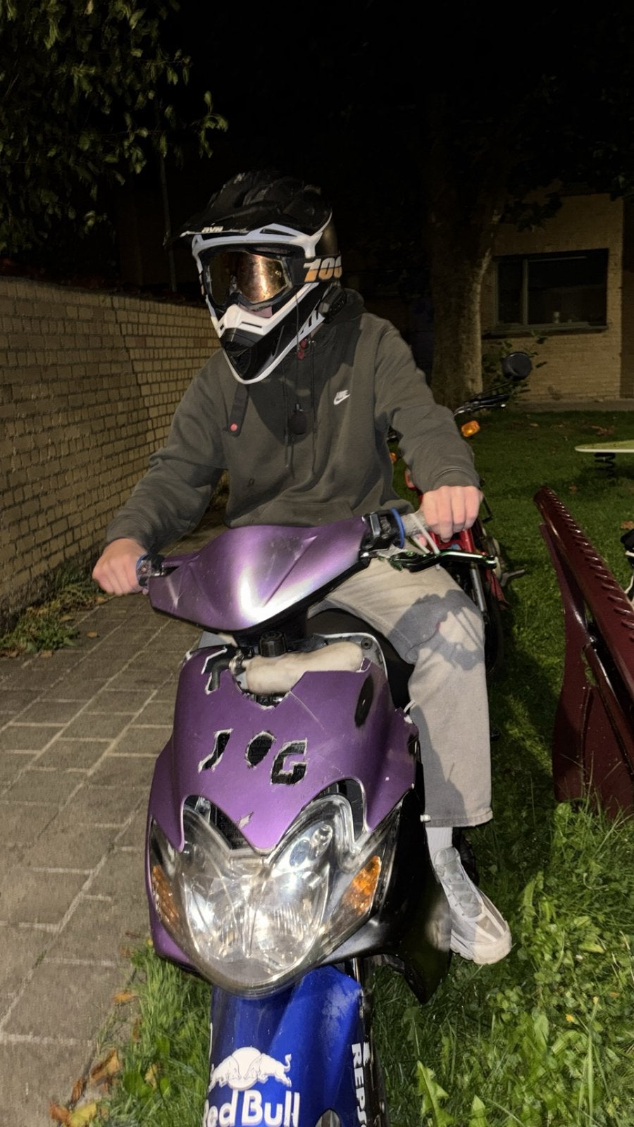 Young or exchange, Enlèvement, Comme neuf, Aerox