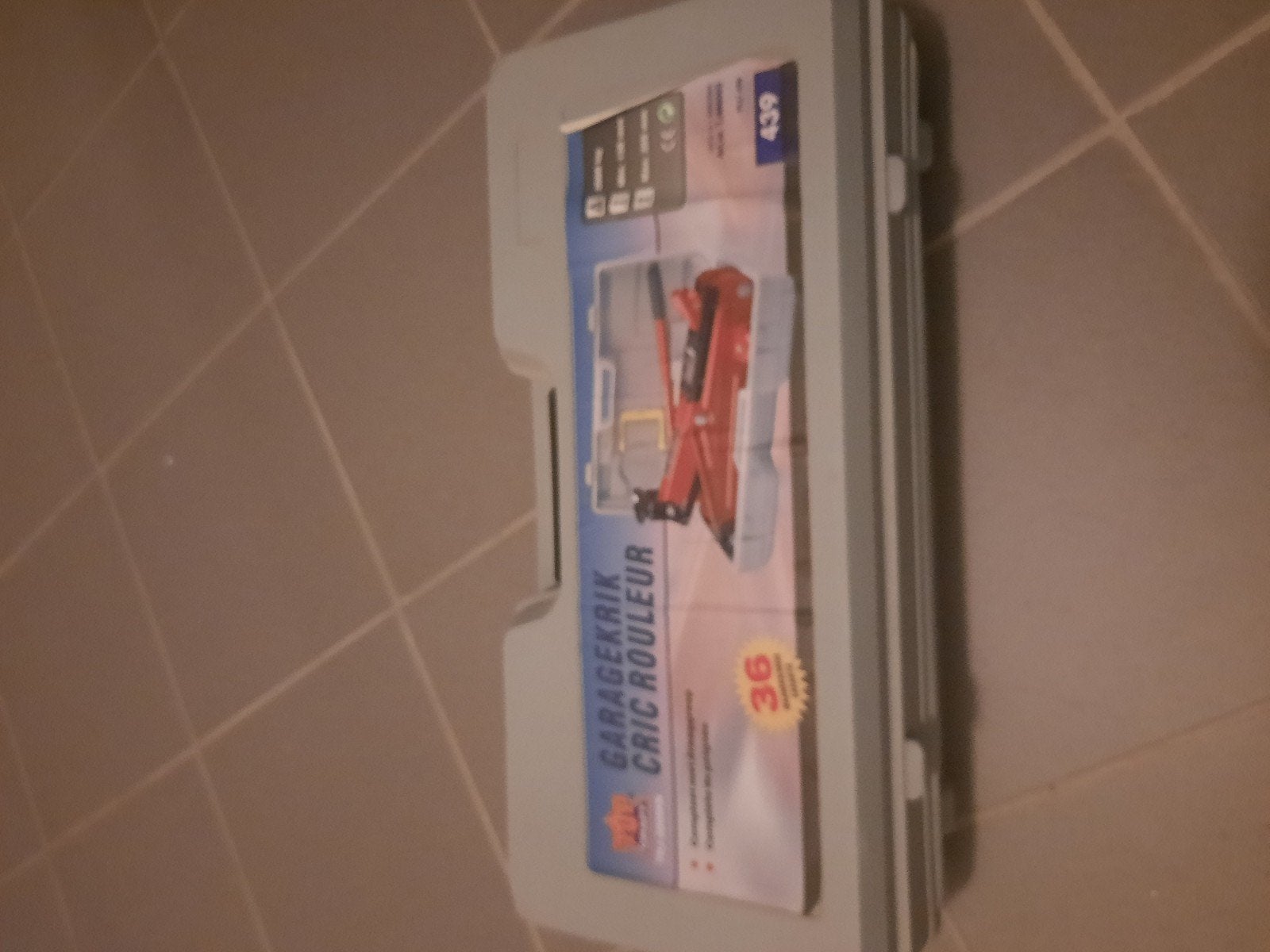Auto krik (evt samen met trekkabel van 7€), Ophalen