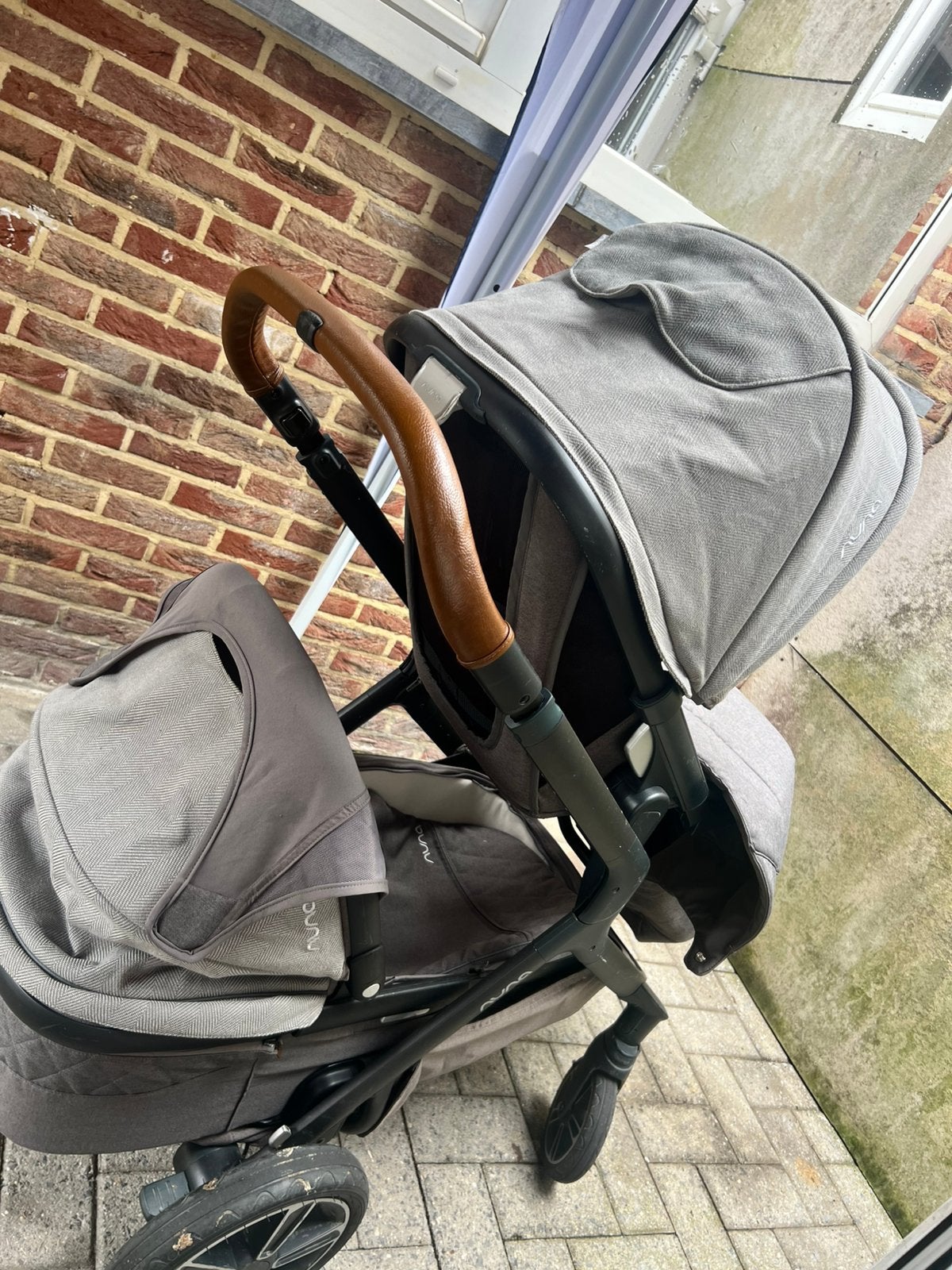 Poussette double Nuna, Enfants & Bébés, Autres marques, Poussette combi, Enlèvement, Utilisé