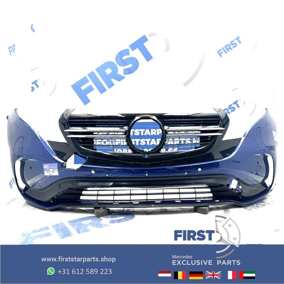 W293 BUMPER A2938859900 N293 EQC AMG VOORBUMPER ZWART WIT GR, Gebruikt, -, Voor, Ophalen of Verzenden