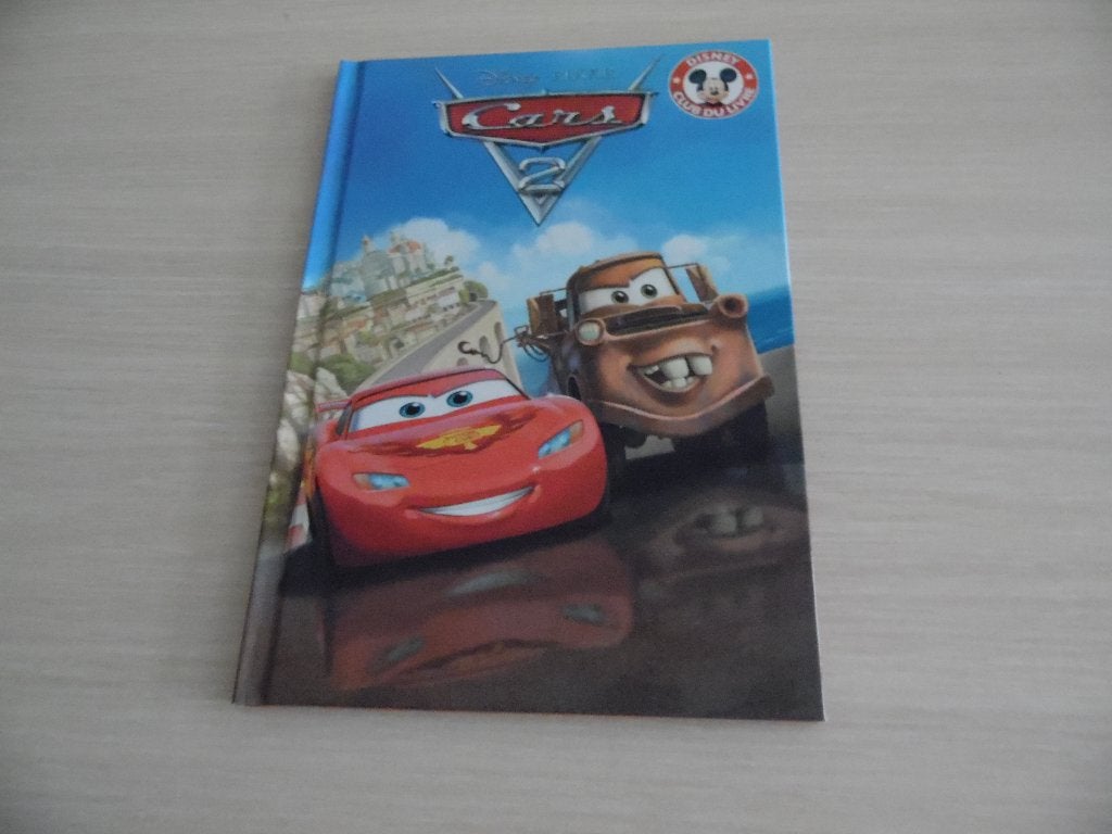 CARS 2 MICKEY CLUB DU LIVRE, Garçon ou Fille, Enlèvement ou Envoi, Fiction général, Comme neuf