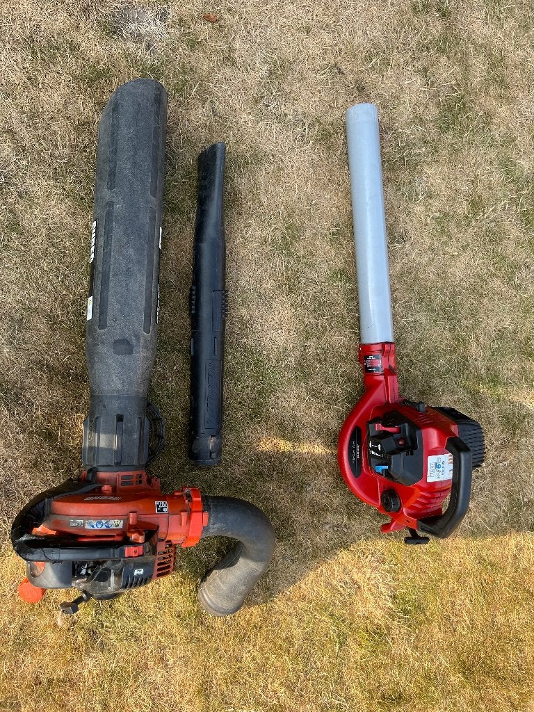 2 bladblazers (werkend) maar na te zien: echo en jonsered, Tuin en Terras, Bladblazers, Ophalen, Benzine, Gebruikt, Handgedragen