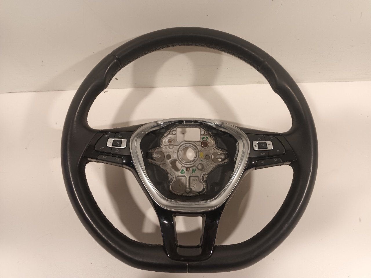 Stuur Volkswagen Polo, Onderdelen@venauto.nl, Van der Ven Autorecycling B.V., Ettenseweg 76, 4706 PB Roosendaal, The Netherlands