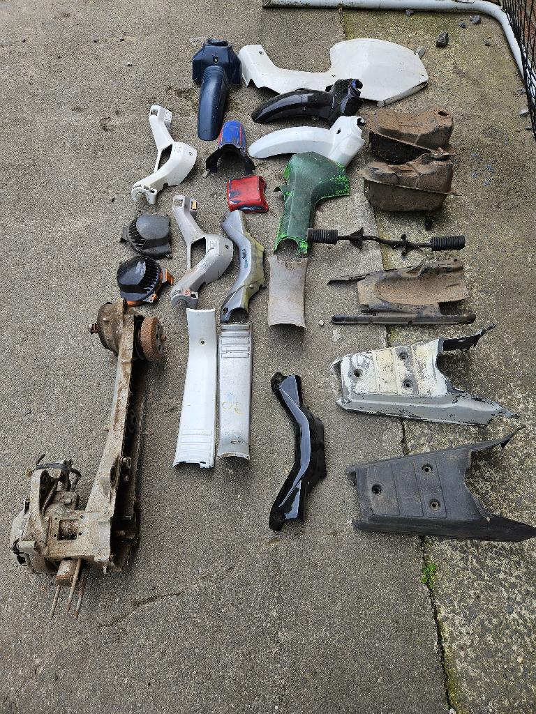 Lot Pieces honda wallaroo, Vélos & Vélomoteurs, Enlèvement ou Envoi, Utilisé, Honda