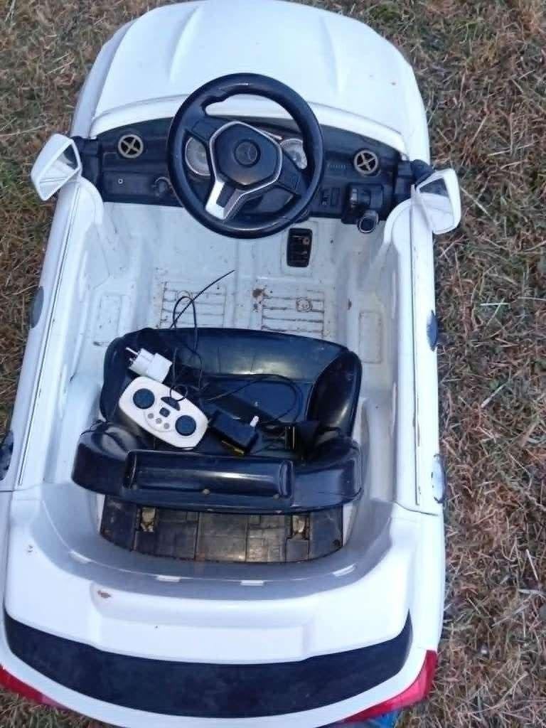 voiture électrique pour enfants Mercedes, Enfants & Bébés, Enlèvement, Utilisé