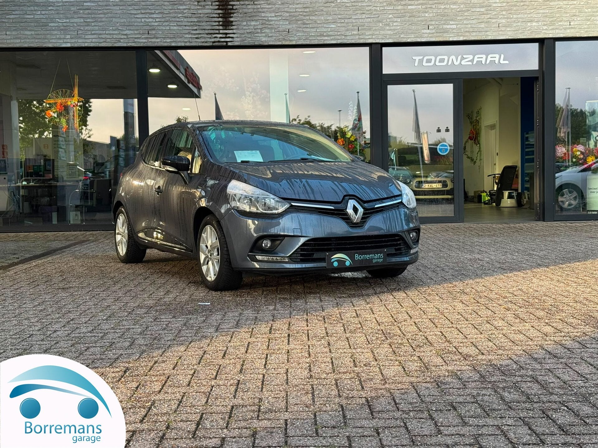 Renault Clio Limited | Trekhaak | Navi | Parkeersensoren |, Autos, Renault, 0 kg, Achat, Euro 6, Entreprise