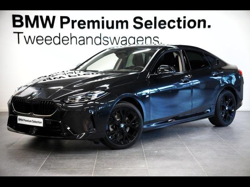BMW 2-Serie M SPORT EXT.  360 CAMERA DRIVE ASSIST PLUS HEADU, 122 pk, 1498 cc, 2 Reeks, Zwart